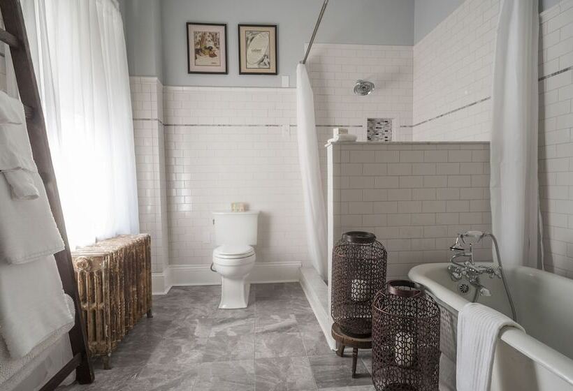 مبيت وإفطار Gardner Farm Inn