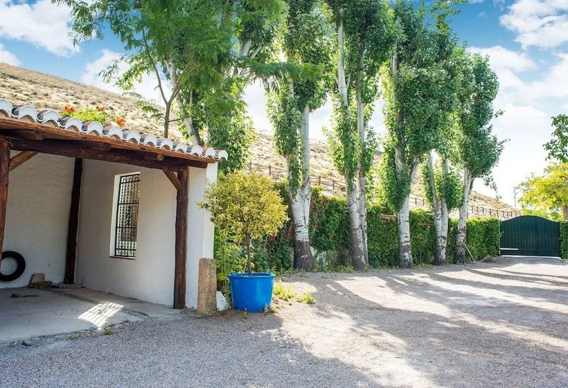 Cozy Cottage In El Padul With Swimming Pool