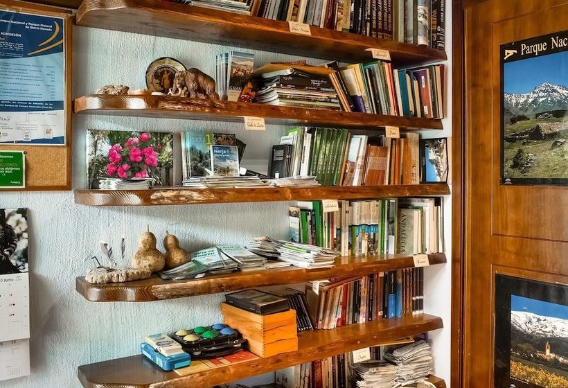 Cozy Cottage In El Padul With Swimming Pool