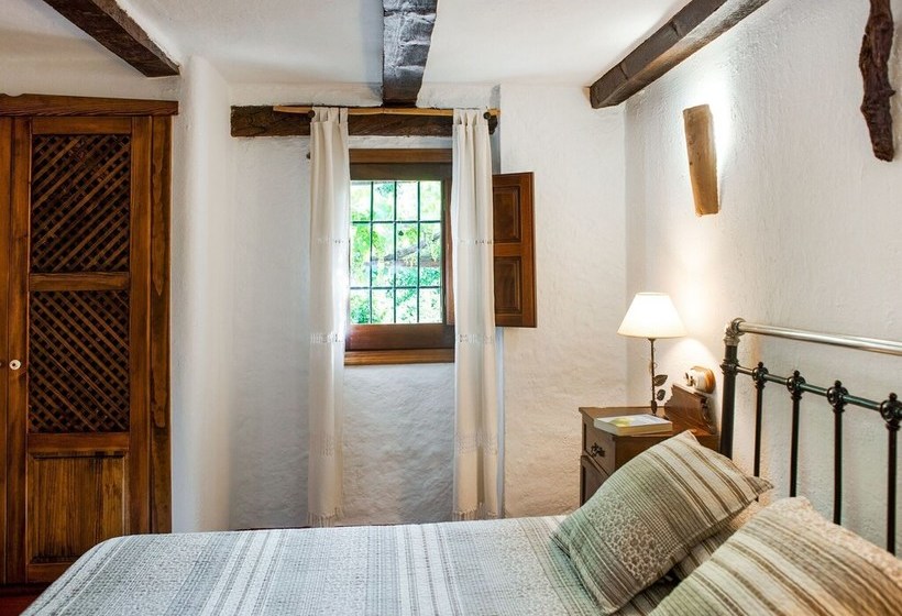 Cozy Cottage In El Padul With Swimming Pool