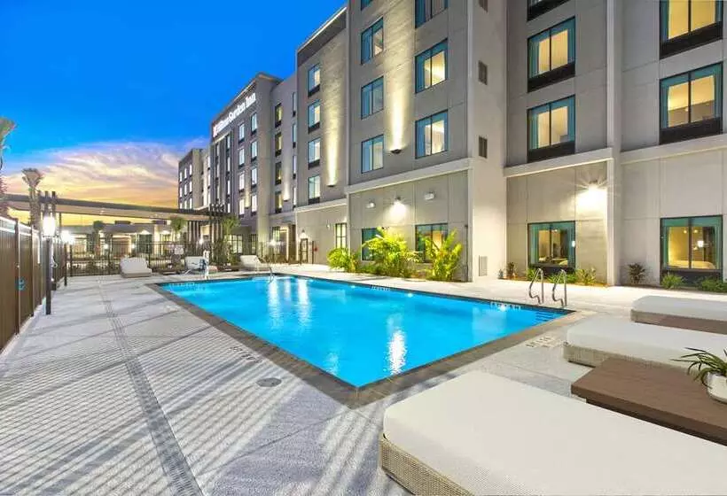 Hotelli Hilton Garden Inn Harlingen Convention Center