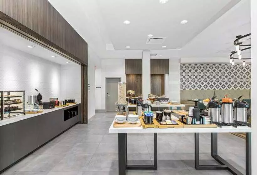 Hotelli Hilton Garden Inn Harlingen Convention Center