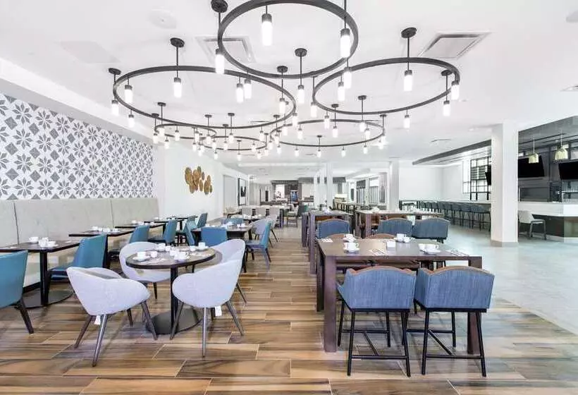 Hotelli Hilton Garden Inn Harlingen Convention Center