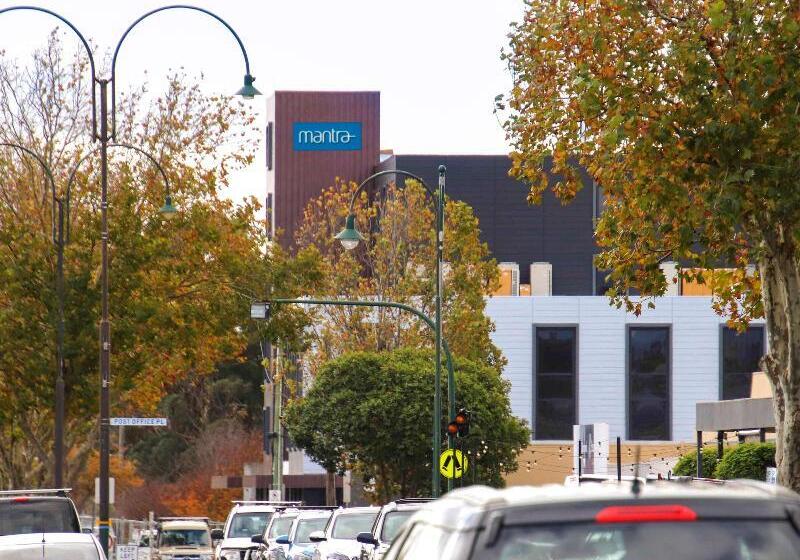 בית מלון כפרי Mantra Traralgon