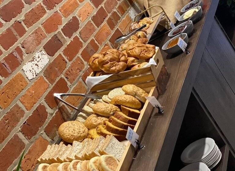 בית מלון כפרי Mantra Traralgon