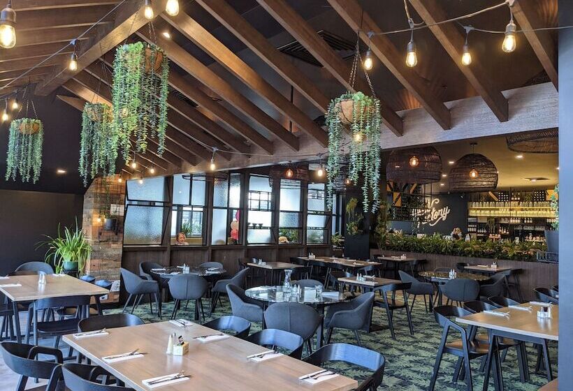 בית מלון כפרי Mantra Traralgon