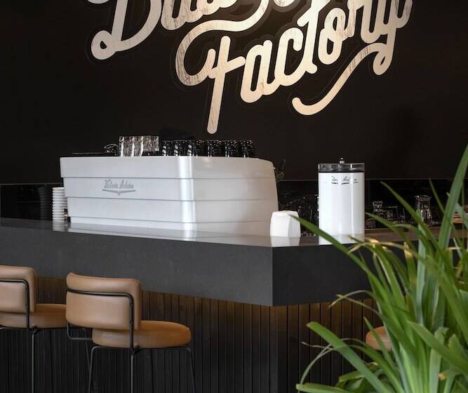 בית מלון כפרי Mantra Traralgon