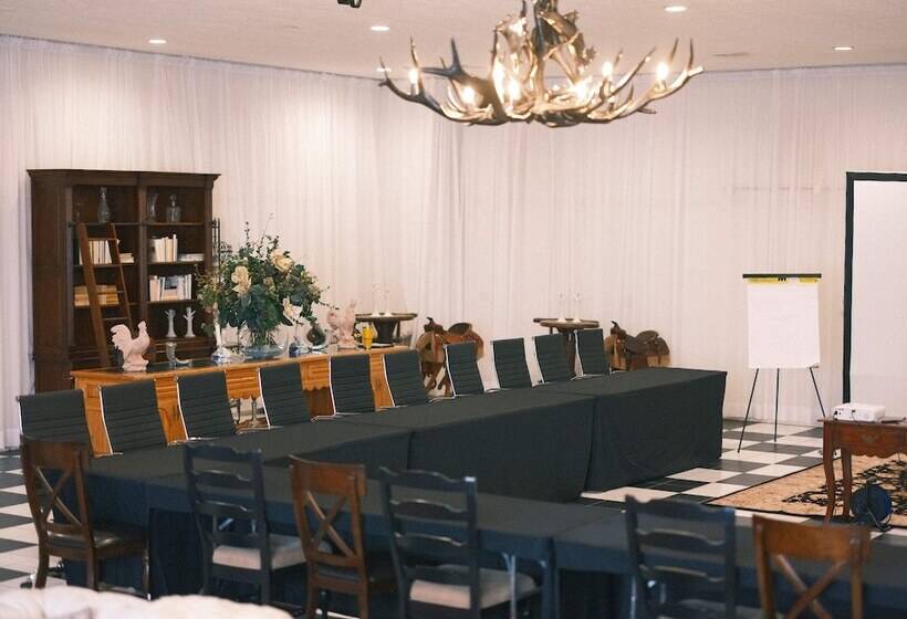 교외 호텔 The Horse Shoe Farm