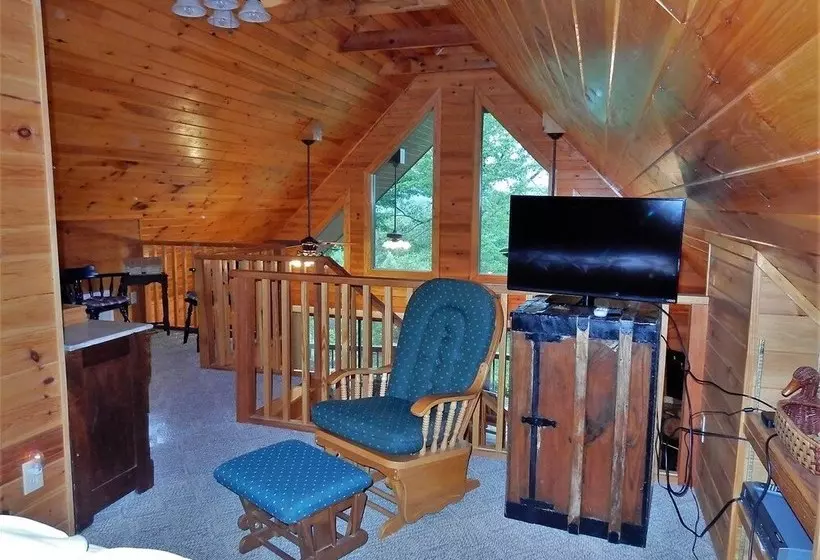 Kick Back Cabin