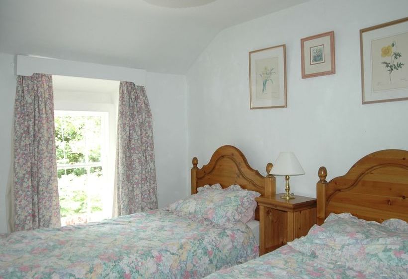 Rural Cottage With Lovely Features Such As A Warm Fireplace, Situated In Aber