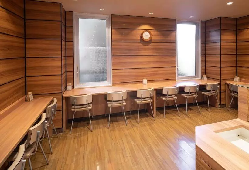 Super Hotel Jr Fujiekimae Kinenkan