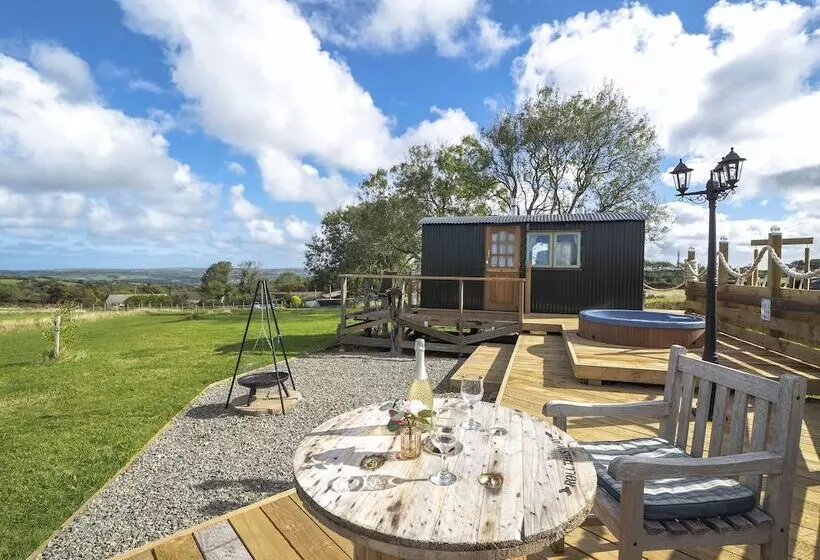 Trenewydd Farm Holiday Cottages