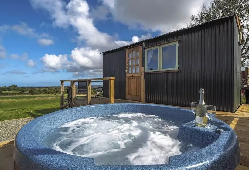 Trenewydd Farm Holiday Cottages
