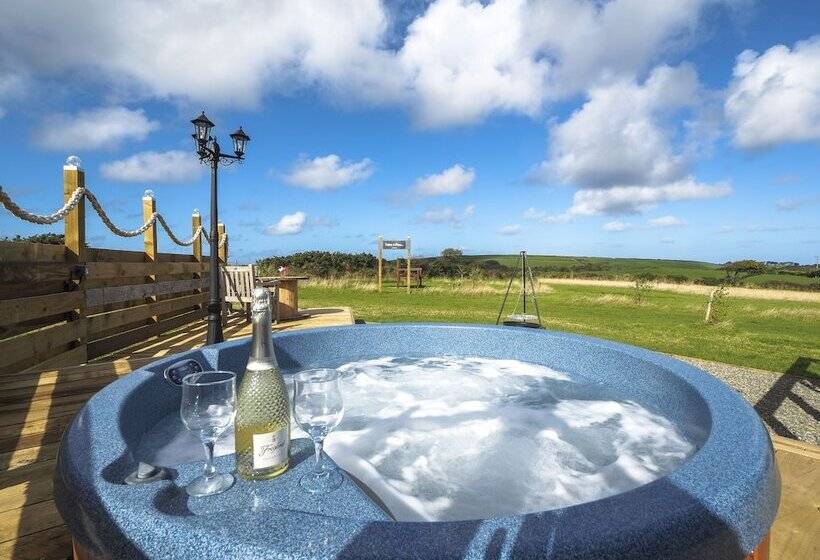 Trenewydd Farm Holiday Cottages