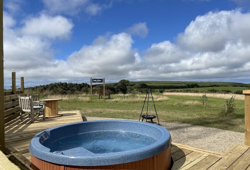 Trenewydd Farm Holiday Cottages