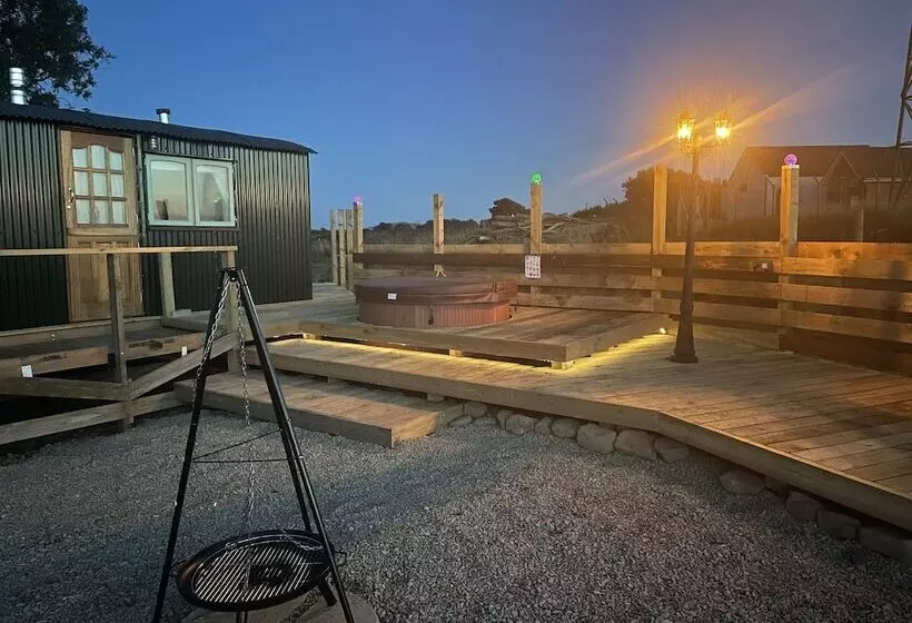 Trenewydd Farm Holiday Cottages