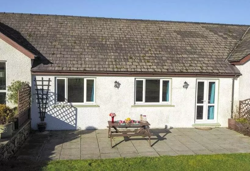 Trenewydd Farm Holiday Cottages