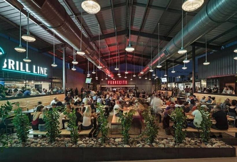 City Luxury Oasis! 3 Level Condo With 360 Roof!