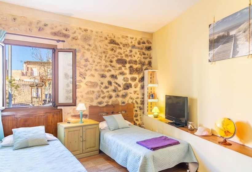 Mallorca Traditional Townhouse Holiday In Llubi