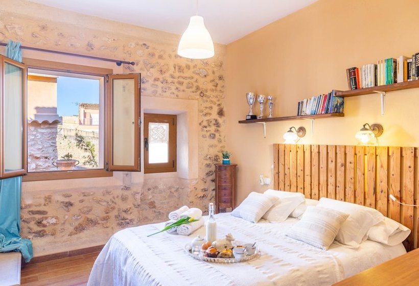 Mallorca Traditional Townhouse Holiday In Llubi