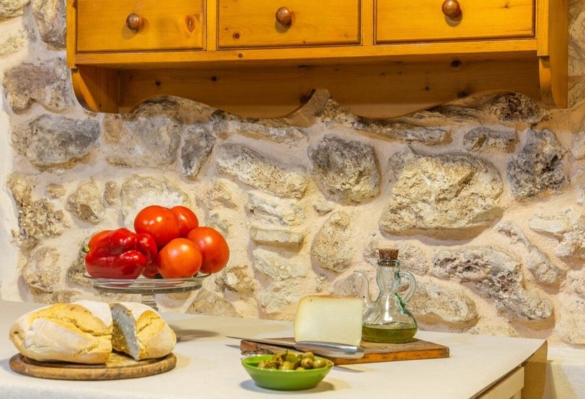 Mallorca Traditional Townhouse Holiday In Llubi