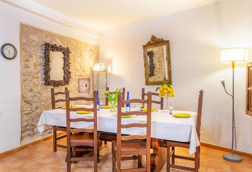 Mallorca Traditional Townhouse Holiday In Llubi