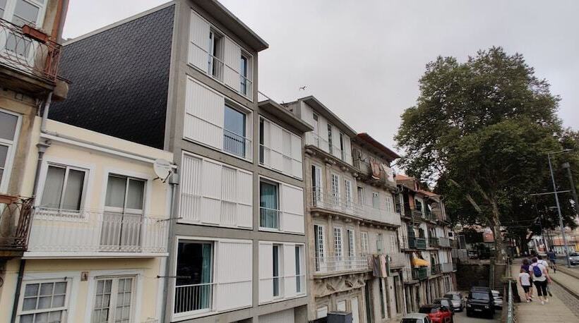 Oporto Serviced Apartments  Miragaia