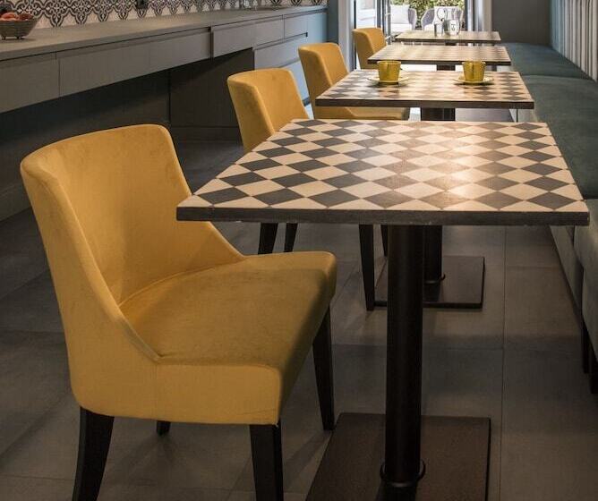 پانسیون Domus Alberico