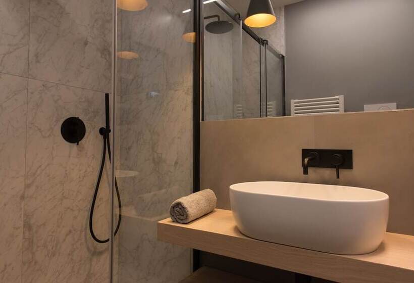 پانسیون Domus Alberico