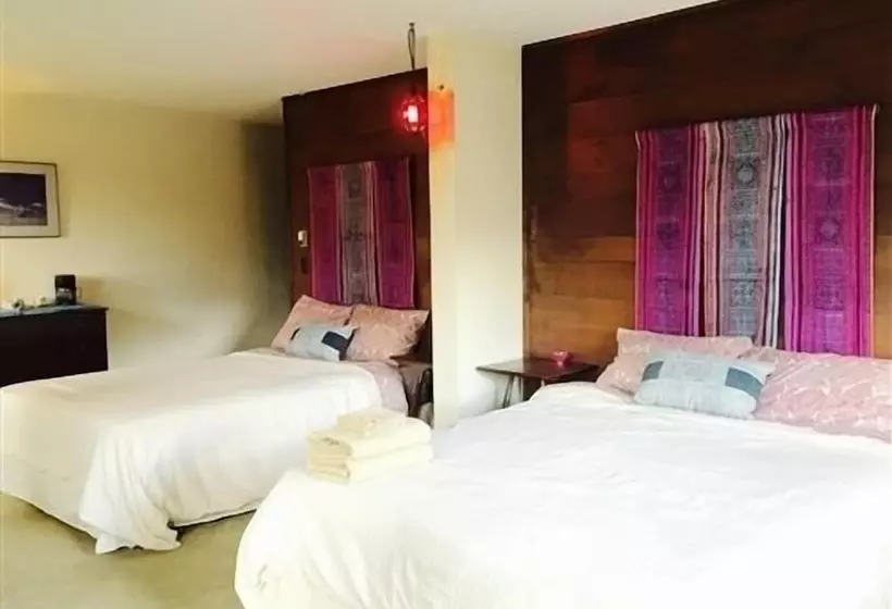 Hotelli Lotus Mountain Retreat