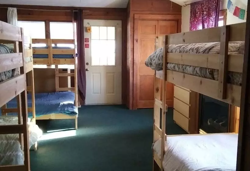 Hotelli Lotus Mountain Retreat