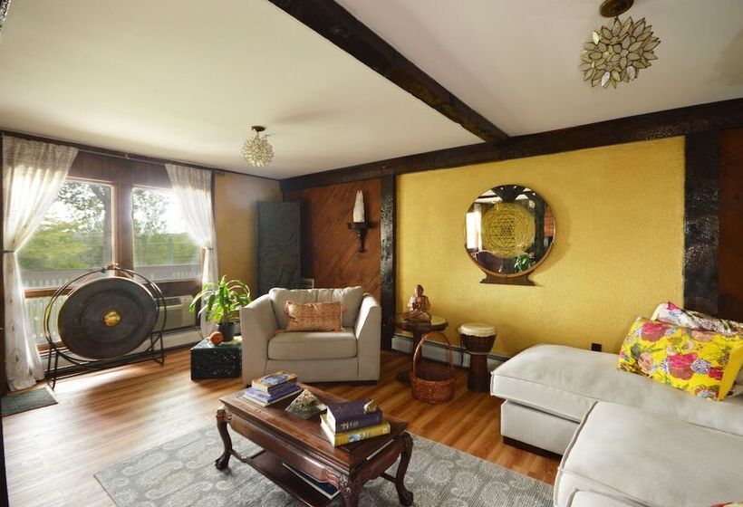 호텔 Lotus Mountain Retreat