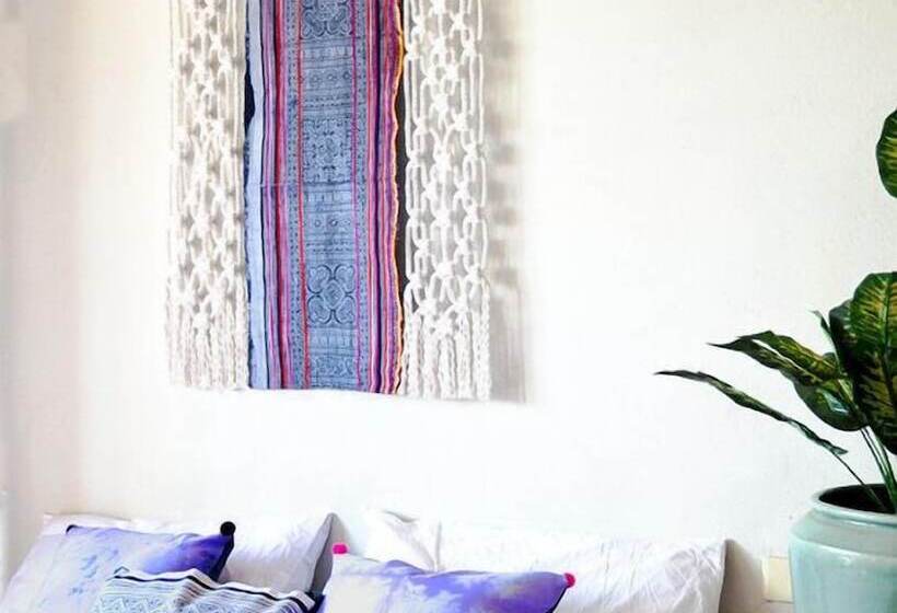 호텔 Lotus Mountain Retreat