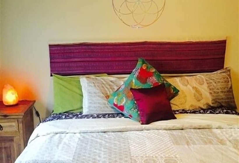 호텔 Lotus Mountain Retreat