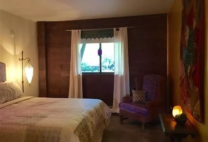 Hotelli Lotus Mountain Retreat