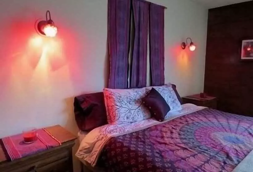 Hotelli Lotus Mountain Retreat