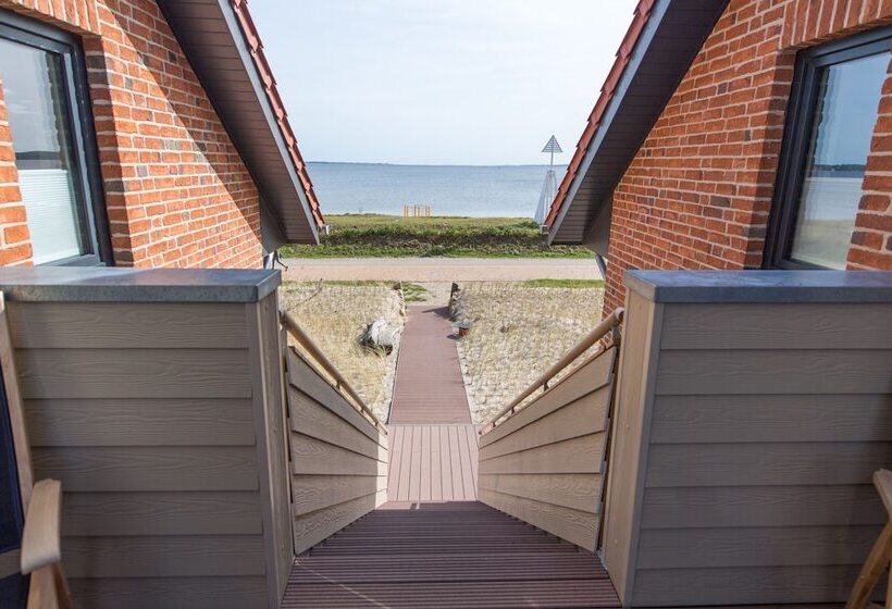 Отель Ostseestrandhausholnis