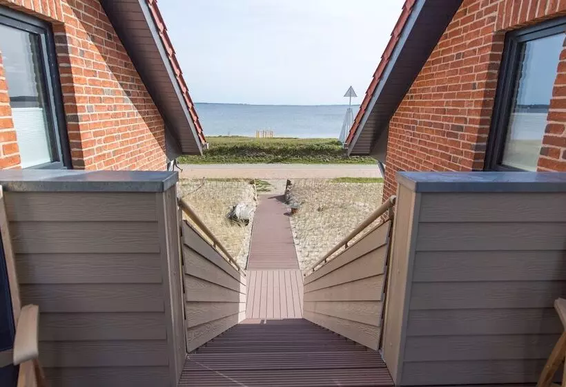 هتل Ostseestrandhausholnis