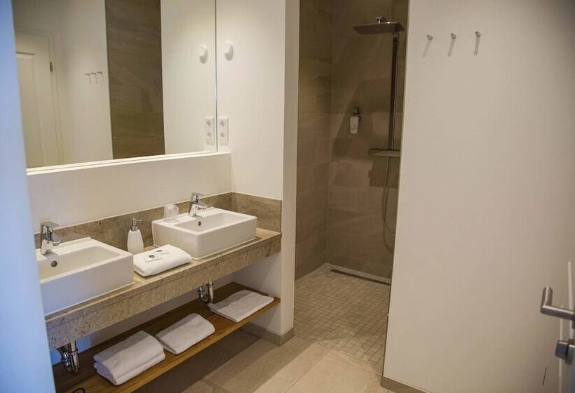 Отель Ostseestrandhausholnis