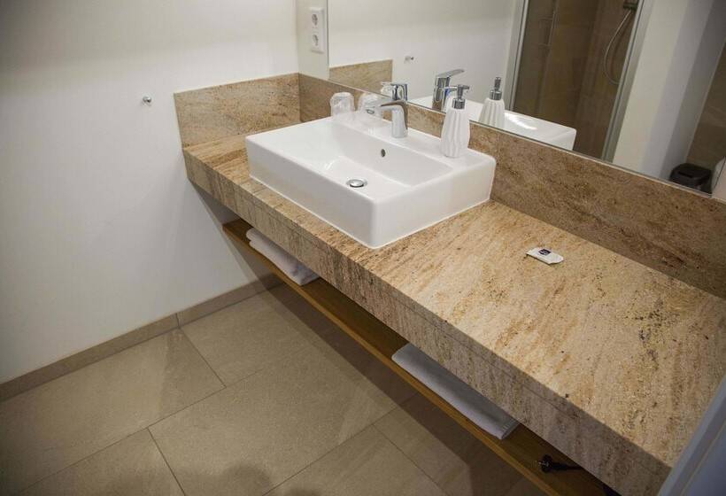 Отель Ostseestrandhausholnis