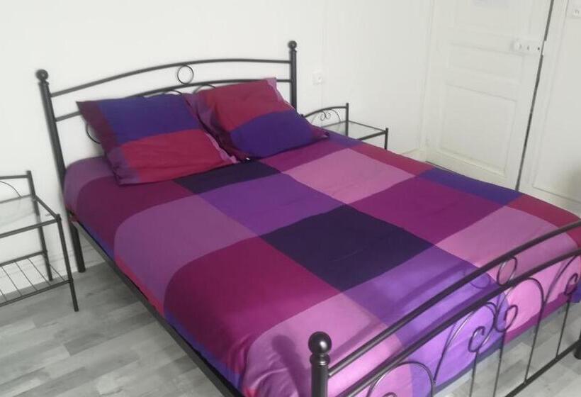 ユースホステル Auberge Gauloise