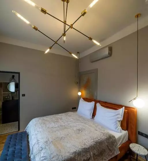 تختخواب و صبحانه Nest