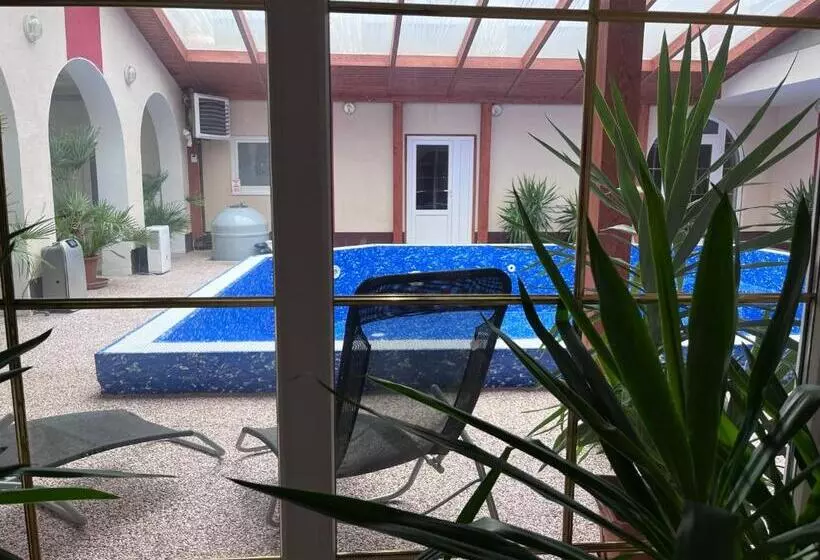 Aamiaismajoitus (B&B) Parrag Panzió Mátraszentimre