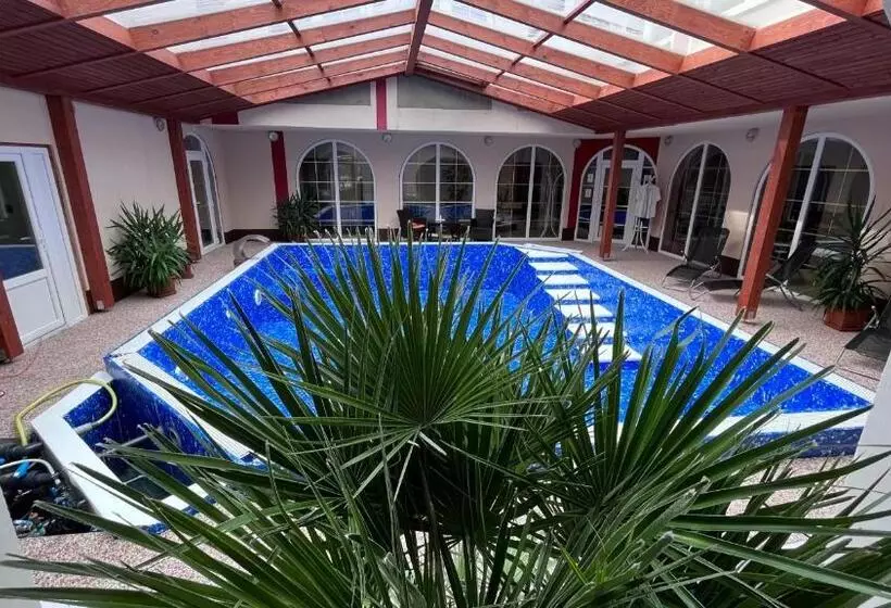 Aamiaismajoitus (B&B) Parrag Panzió Mátraszentimre