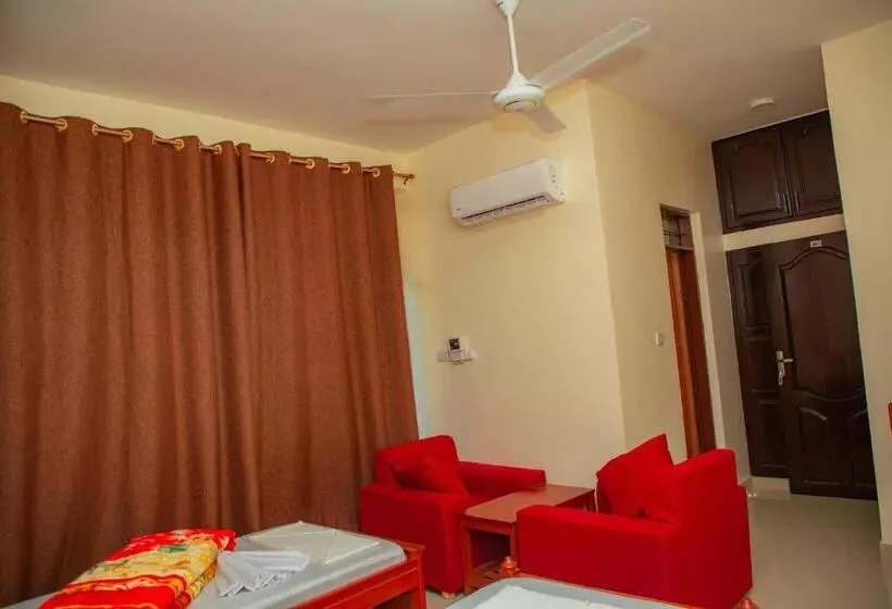 هتل Kilimanjaro White House