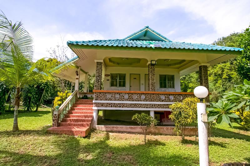 Hotelli Oyo 1080 Kanyapa Resort Kaeng Krachan