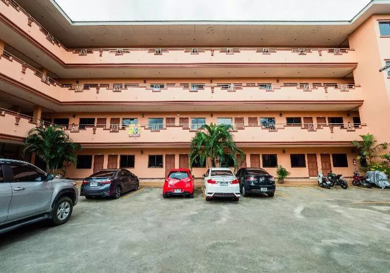 ホテル Oyo 1087 Udom Khomkham Apartment