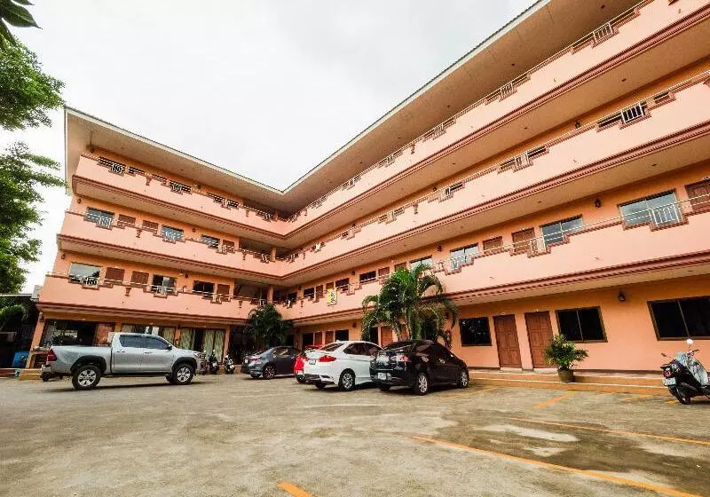 ホテル Oyo 1087 Udom Khomkham Apartment