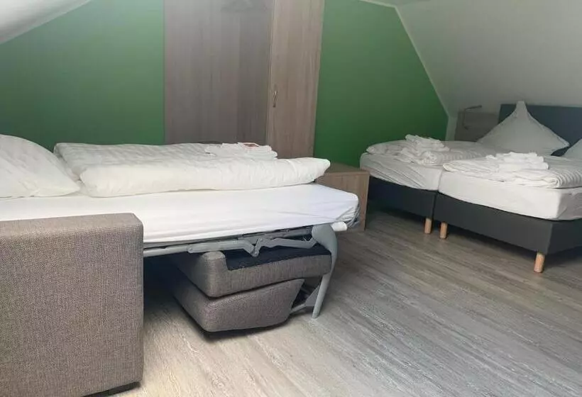 Hotelli Unter Den Linden