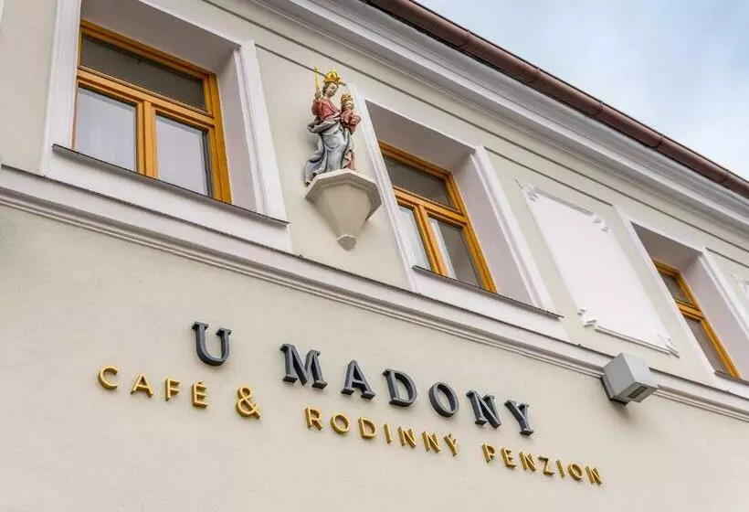 ペンション Penzion U Madony